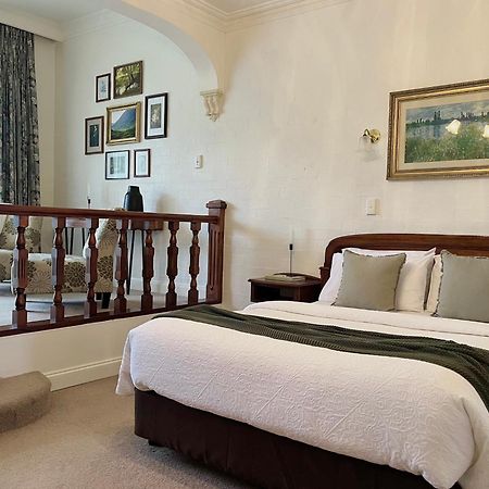 Victoria House Motor Inn Кройдън Екстериор снимка