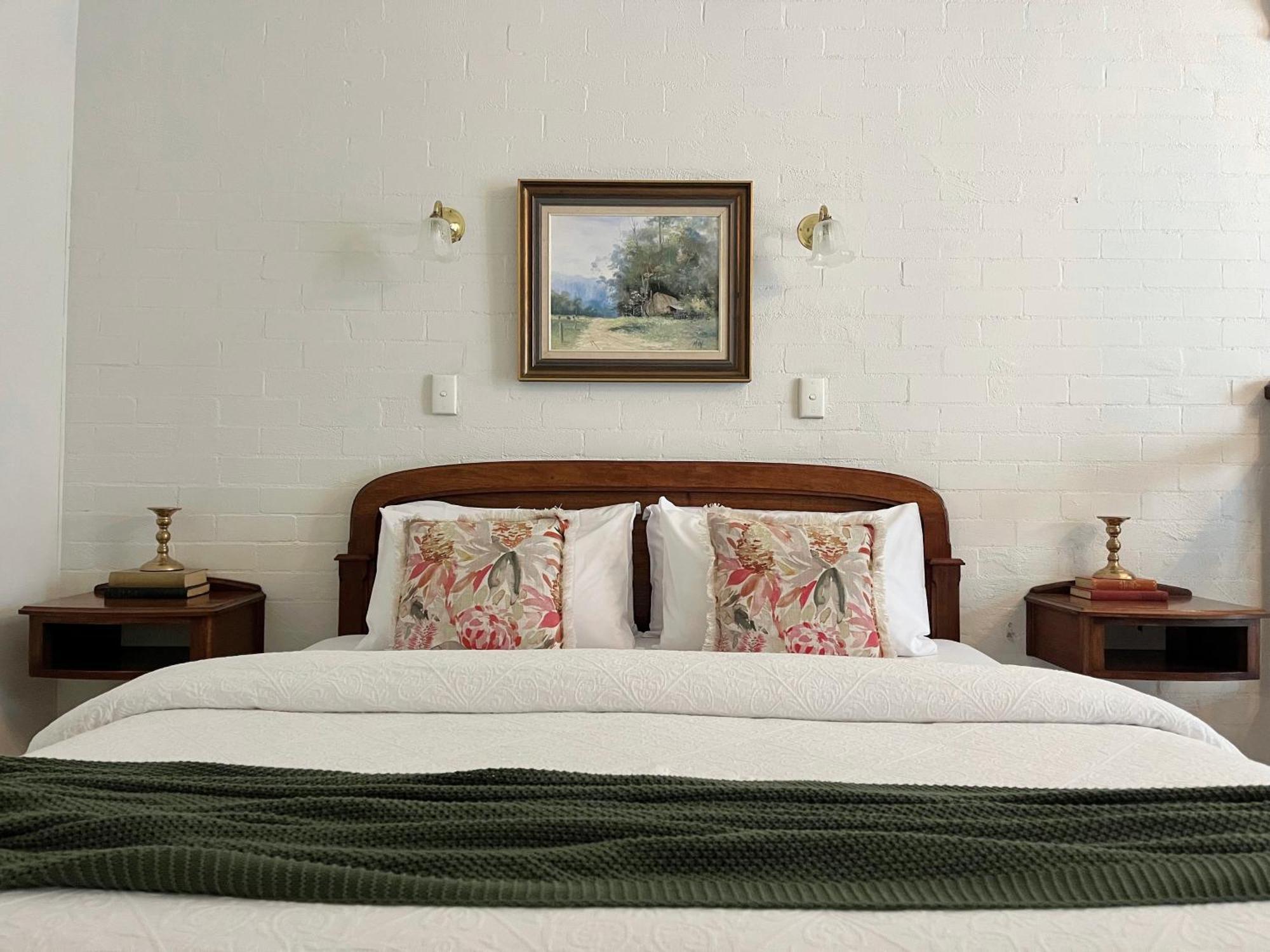 Victoria House Motor Inn Кройдън Екстериор снимка