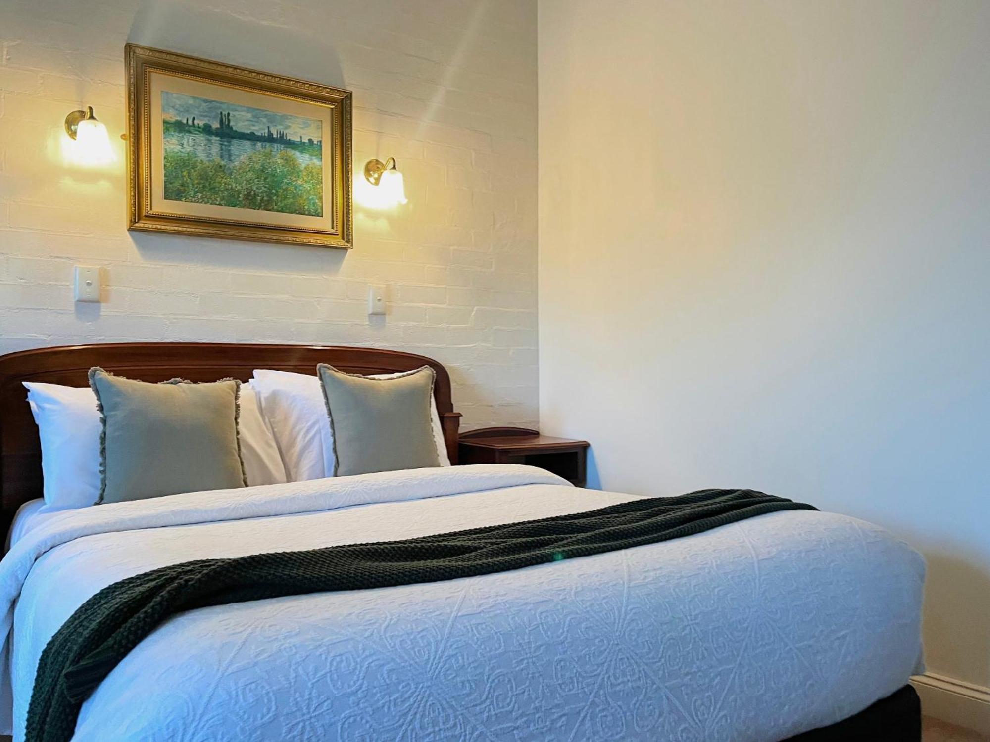 Victoria House Motor Inn Кройдън Екстериор снимка